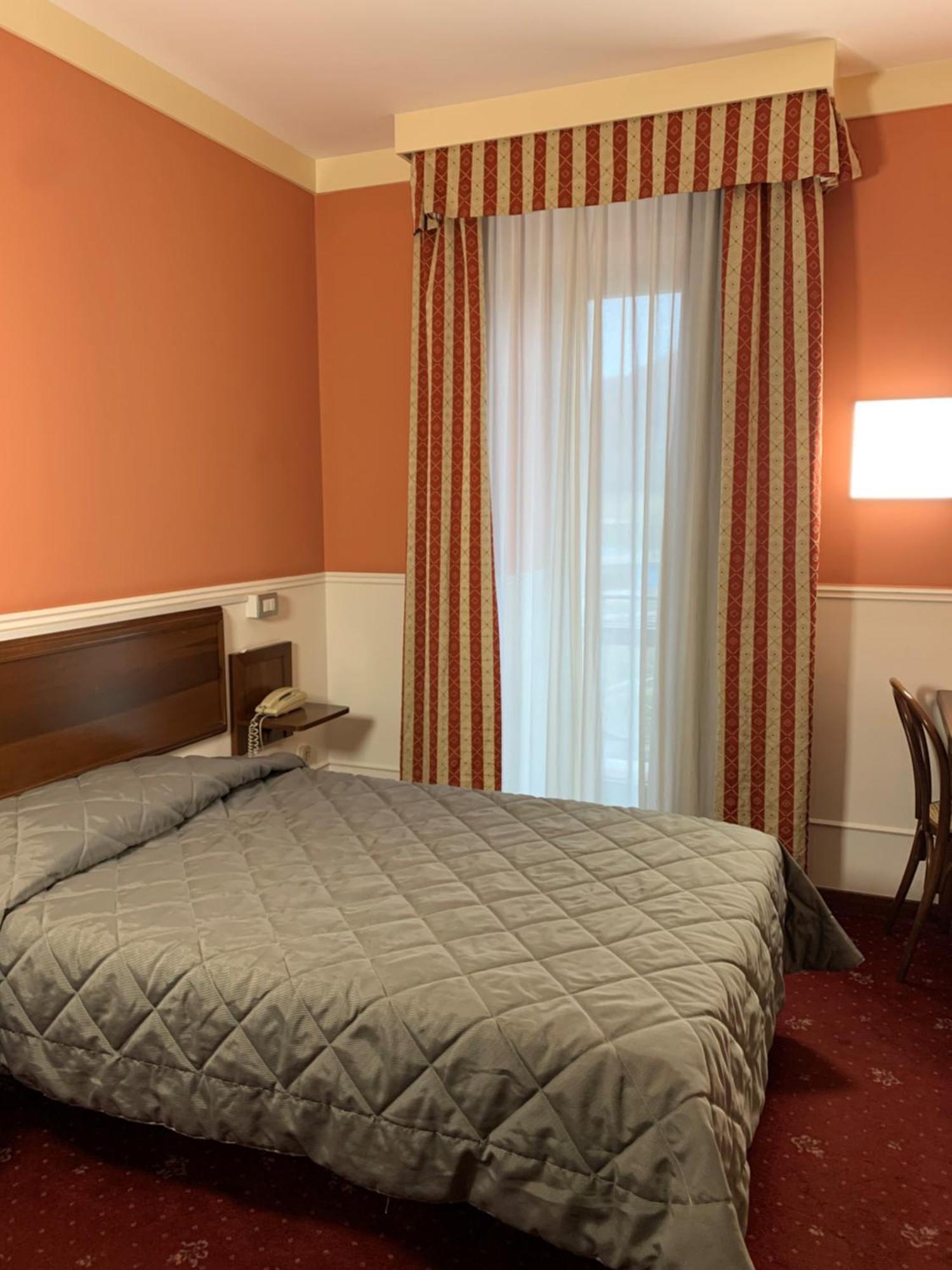Hotel Civita Avellino Bagian luar foto